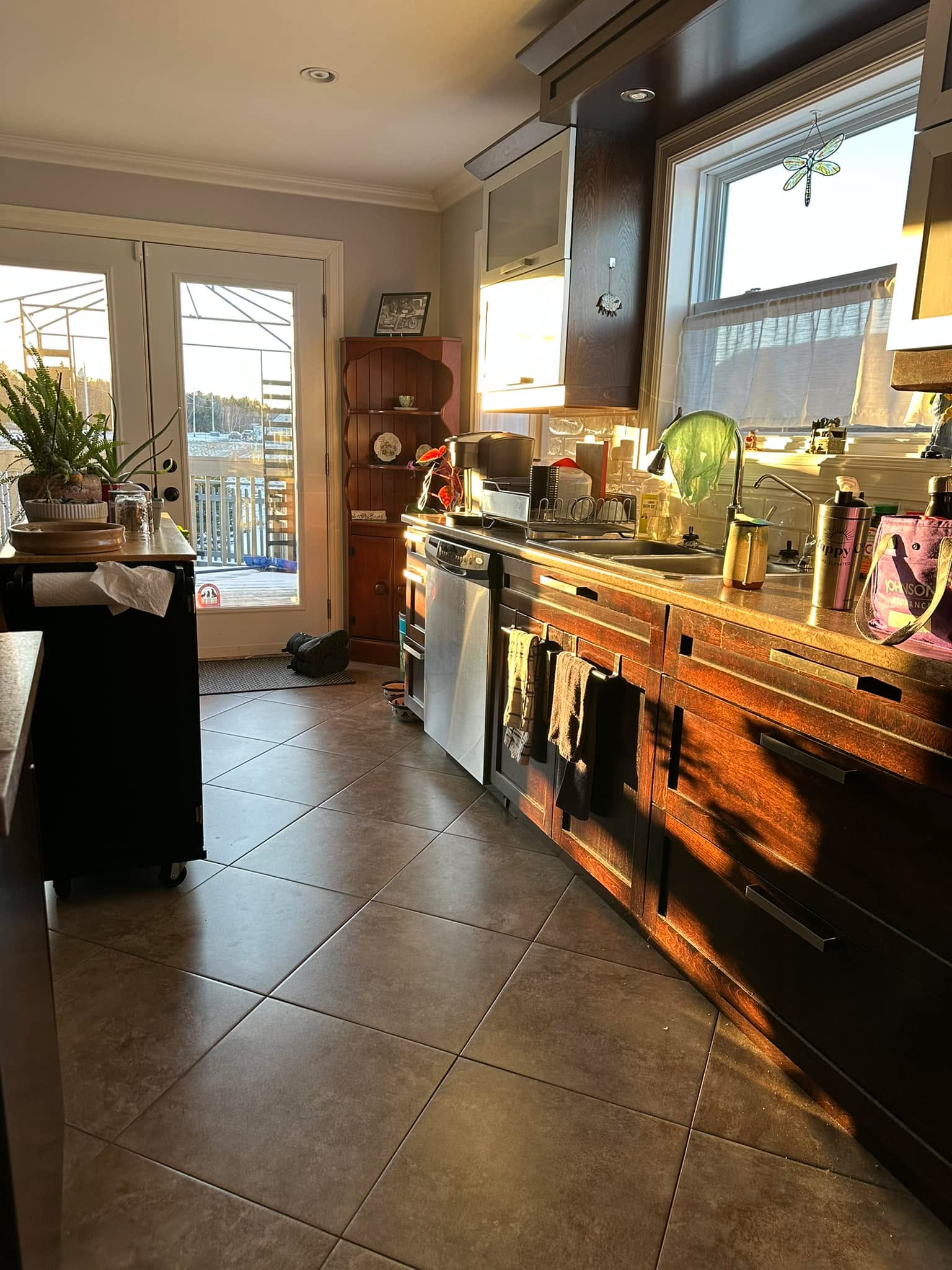 Wow, what a busy day I’ve had!  Here I sit in my kitchen at 4:50pm Atlantic time truly enjoying the sun flooding my kitchen with its beautiful rays!

I love that I am able to pause in these moments and breathe in natures beauty, even for a moment.