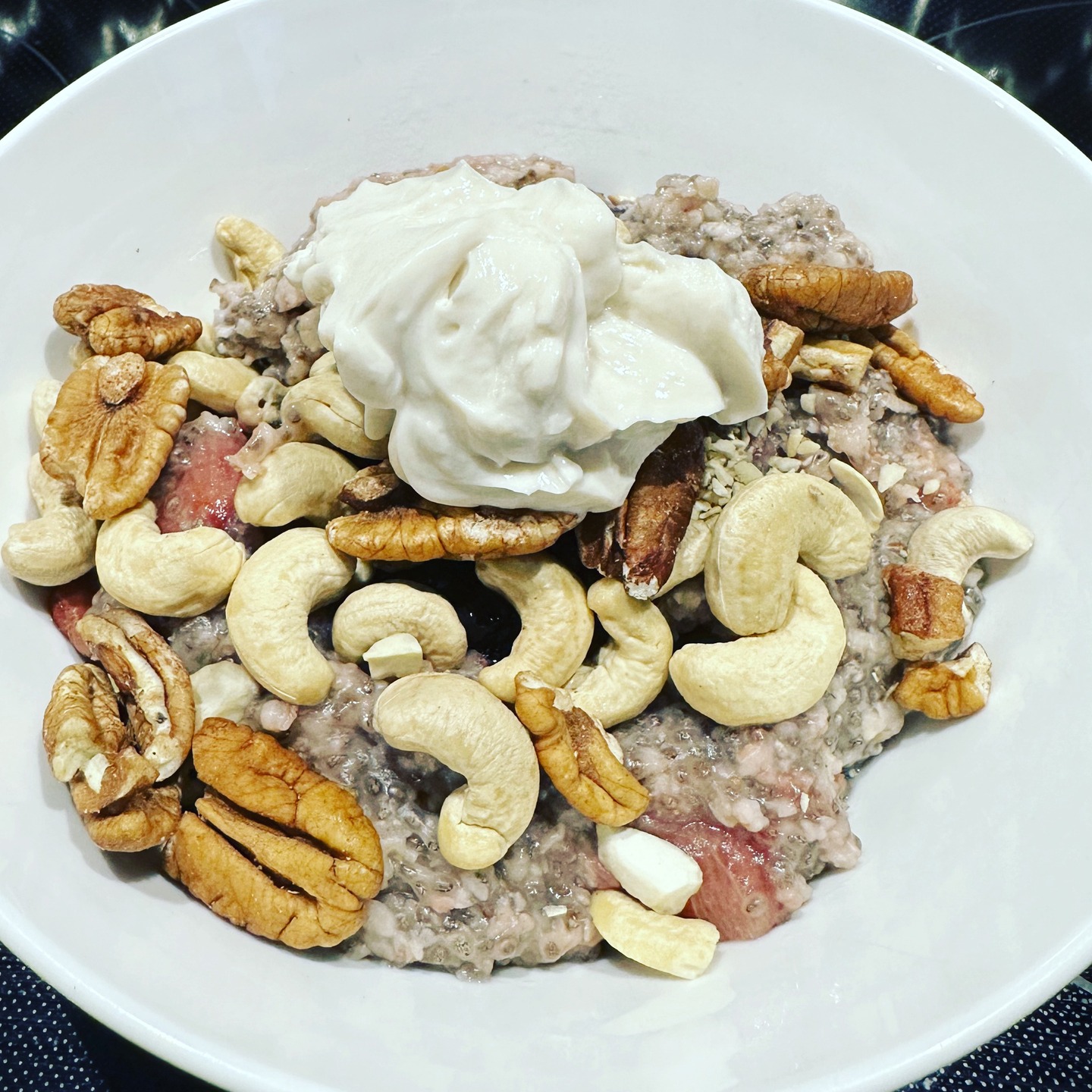 Are you looking for stable blood sugar all day? If you start with a protein-rich, fibre filled breakfast this goes a long way to managing your blood sugar balance.

I have a free Blood Sugar Rollercoaster Quiz you can take, check the link in my bio.