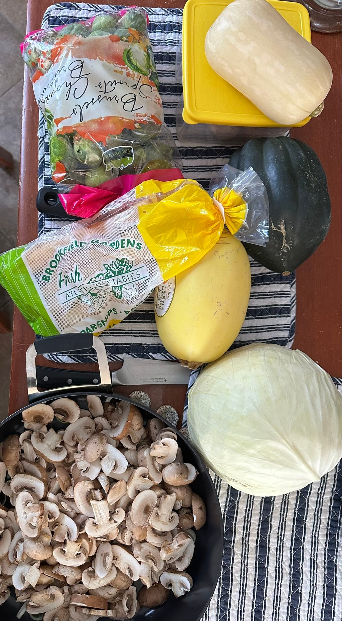 Meal prep days are one of my favourites. 

Roasted veggies are a great part of a meal and leftovers make a wonderful creamed soup!

Preparing whole foods is a perfect way to include these nourishing foods in our daily meals!

Do you have a meal prep day?